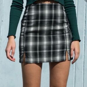 Brandy Melville Cara skirt black plaid